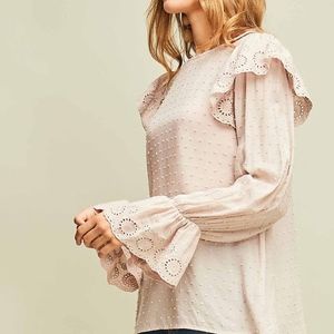 Women's shirt ruffled